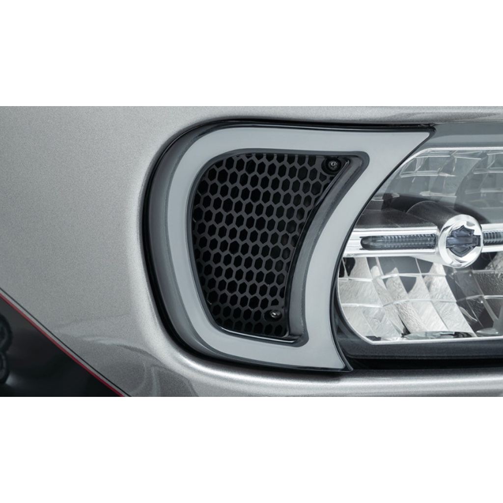 Kuryakyn LED Tracer Headlight Vent Accents Parts Giant